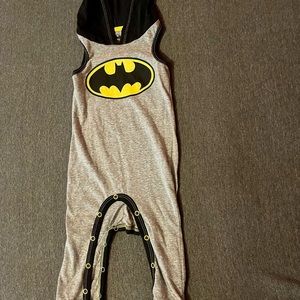 Batman sleeveless onesie with hood - 18 months